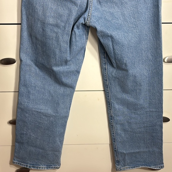 Levi’s Ribcage Straight Ankle Jean in Tango Fade Wash - Picture 12 of 14